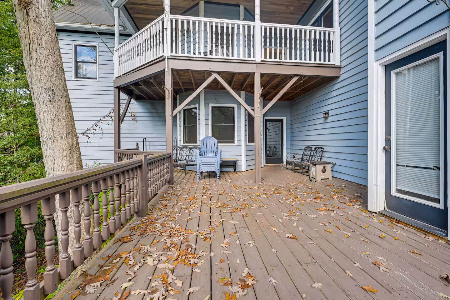 Covered deck with panoramic Smoky Mountain views at Chateaux Wedgewood Franklin NC